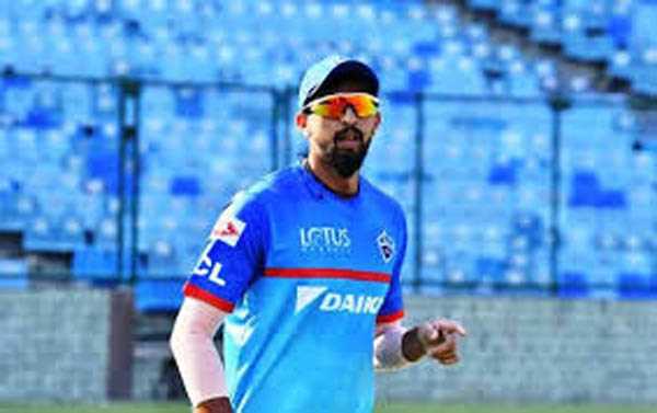 दिल्ली कैपिटल्स के तेज गेंदबाज ईशांत चोटिल, पहले मैच में खेलना तय नहीं दिल्ली कैपिटल्स के तेज गेंदबाज ईशांत चोटिल, पहले मैच में खेलना तय नहीं